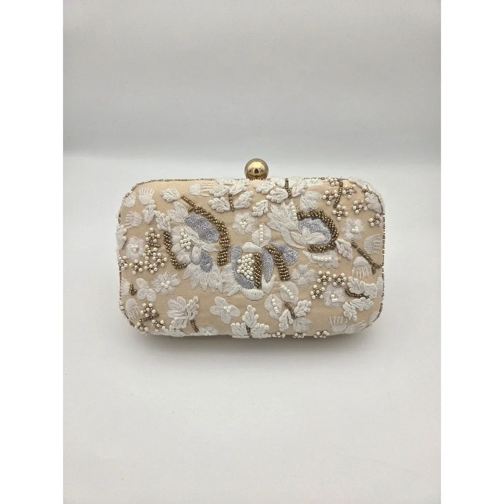 Elgant Floral Embroidered Clutch‎